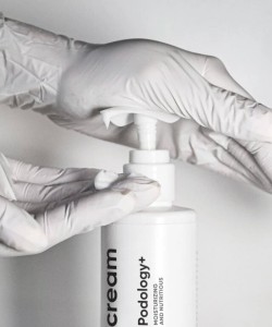 NAILSOFTHEDAY Foot cream — moisturizing and nourishing foot cream with urea 5%, 200 ml