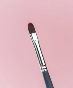 NAILSOFTHEDAY Professional Oval #6 — oval brush made of synthetic fibers for gel