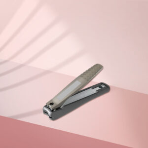 Nail clipper with container for nails BEAUTY & CARE 20 KBC-20